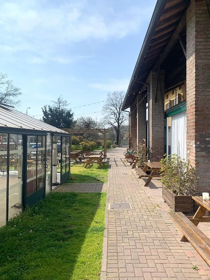 Cascina Bellaria Hostel Milan