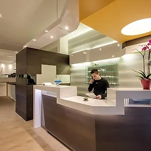 Genius Downtown Hotell